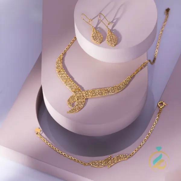سرویس طلا زرد لاریس